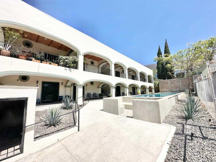 Cozy Studio & Refreshing Pool