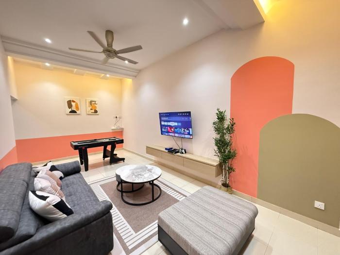 DeMUJI5 14PAX 4BR NearTC, PS4, PoolTable, Netflix