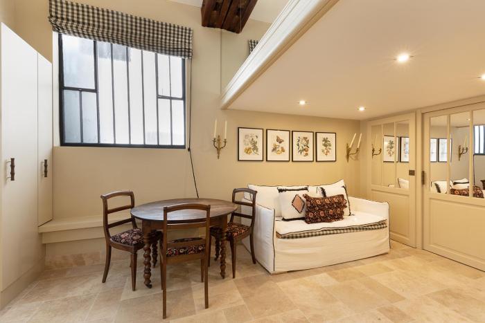 Pick A Flats House in Saint-Germain des Près - Impasse Paul Louis Courier