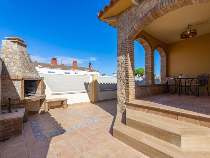 Casa familiar con Wi-Fi y aire acondicionado, cerca de la playa - ES-325-8