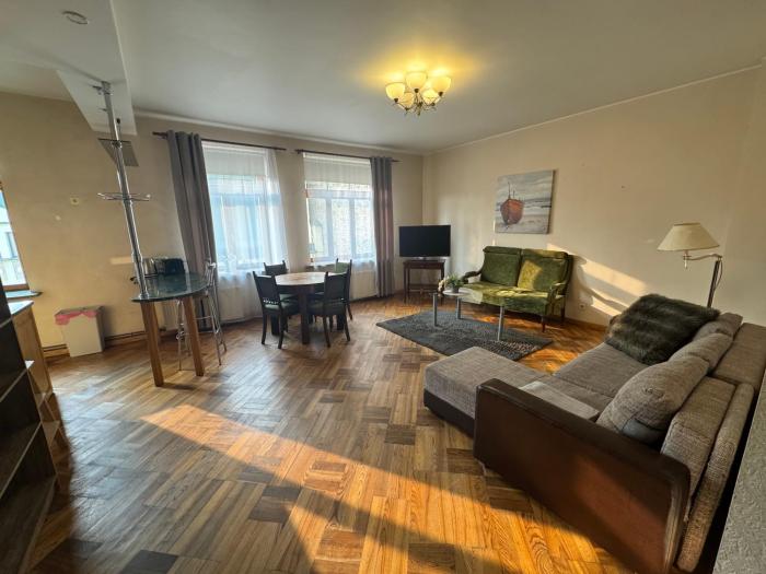 Quiet city centre three rooms apartmet No. 35