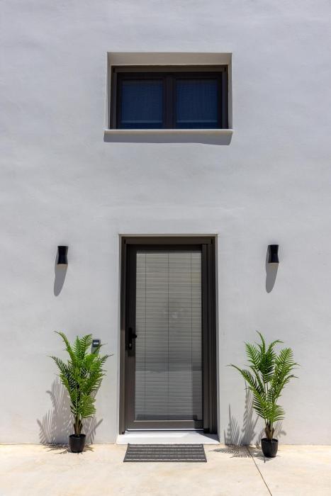 Raffar luxury houses Chora II