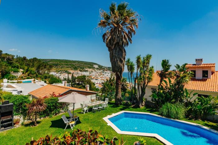 RENT4REST Sesimbra 4Bdr Ocean View and Private Pool Villa