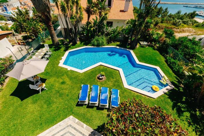 RENT4REST Sesimbra 4Bdr Ocean View and Private Pool Villa