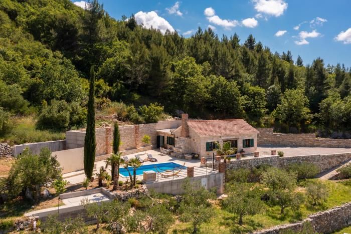 Holiday home - between Green & Blue