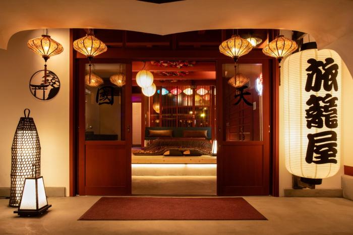 湯と灯りに包まれる別世界 江の島神社まで30秒 一組限定の貸切宿