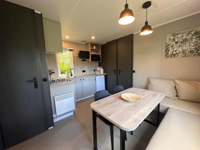 4p Lodge centrally located in National Park, Swimming pool 63