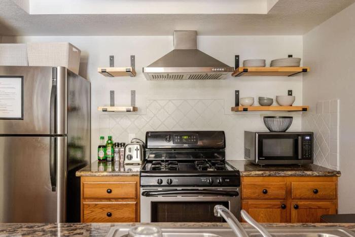 Modern Kirkwood One Bedroom with Deck