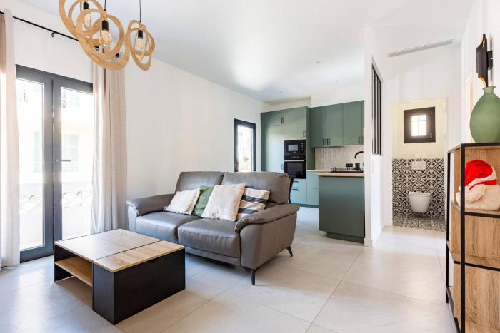 Cagnes - 3 ,Rue Pasteur - 3P