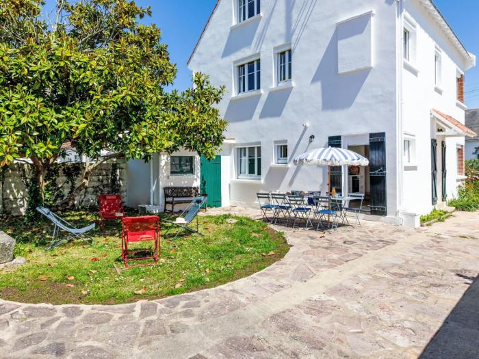 Holiday Home Charme de la Plage de Port Lin by Interhome