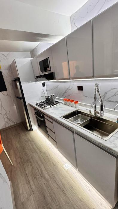 Ubicación! Moderno&Espectacular Apt en Chacao-CCS