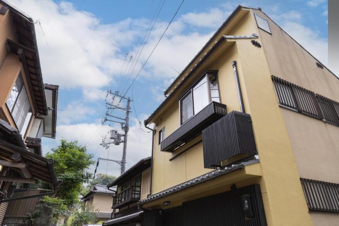 Family-Friendly, 2-Story Kyoto House, Walk to Gion