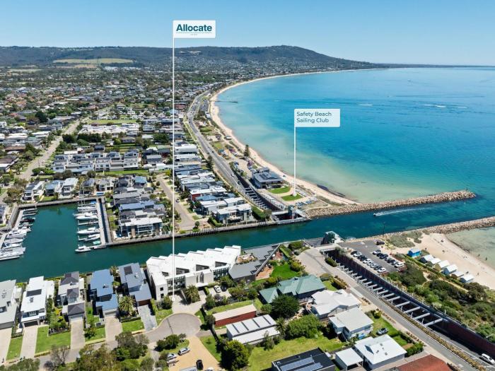 Where The Bay Meets The Marina - Family Holiday - Safety Beach
