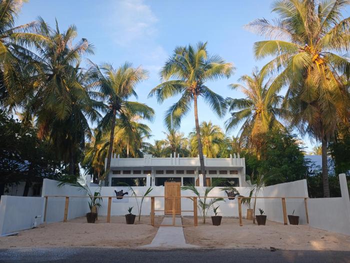 Tiky Nemberala Apartments and Villa