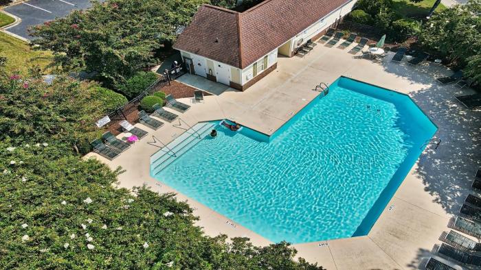 1113 River Crossing Condo