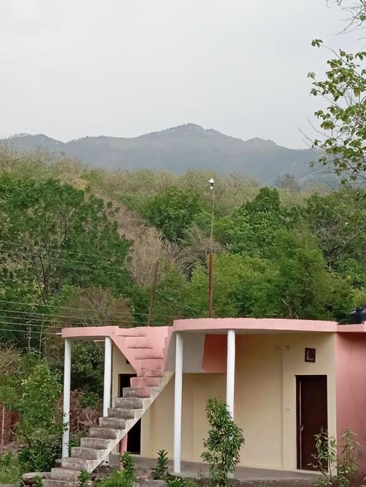 Corbett Jungle Inn, The Man Eater of Mohan River Track, Ranikhet Road,Muhan,Dhikala Range opposite Mohan Eco Safari Zone Jim Corbett National Park, Ramnagar