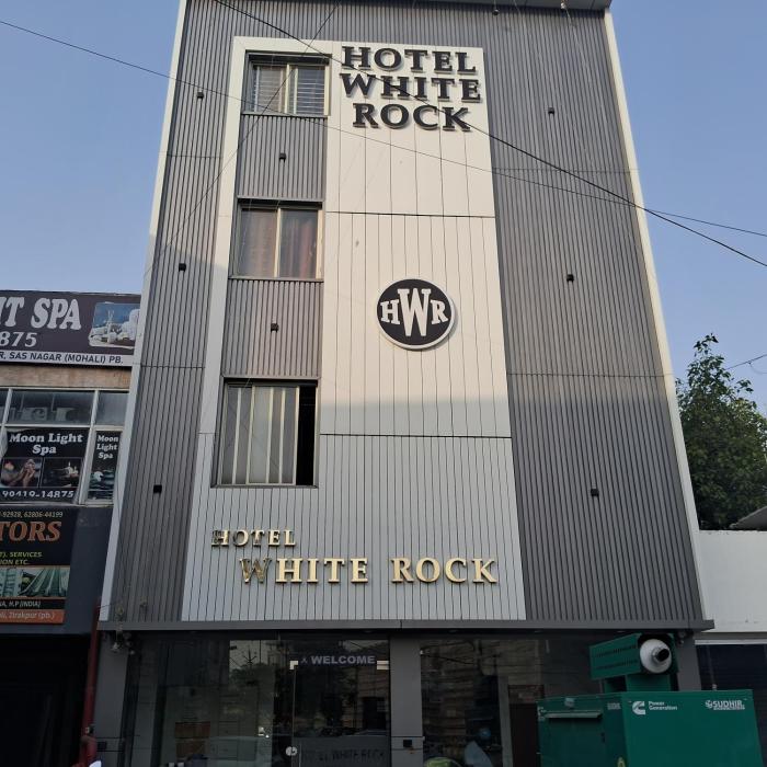 Hotel White Rock Zirakpur