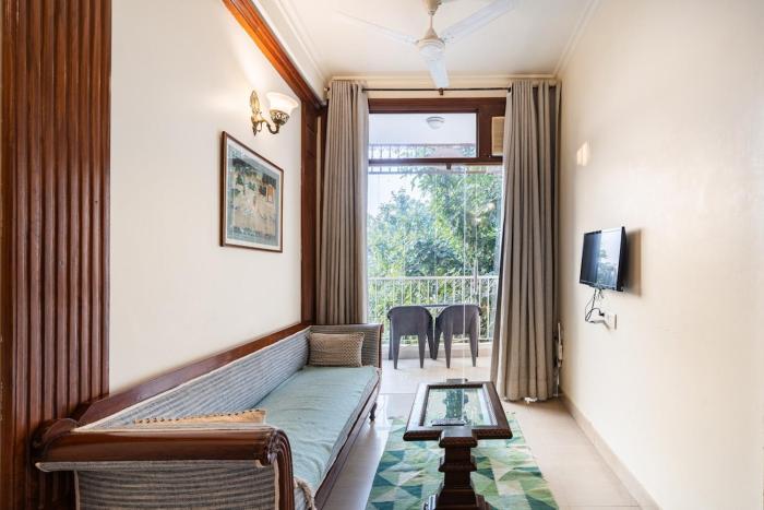 Blue Sky 1 Bedroom Apartment with a fort view