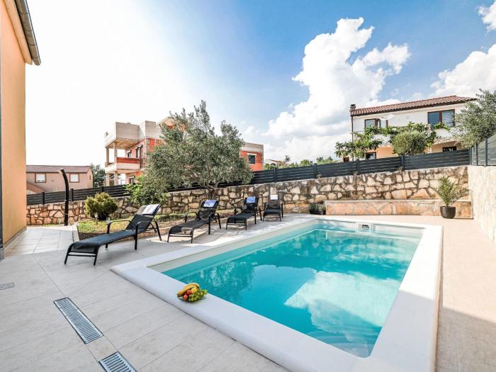 Holiday Home Nekić by Interhome