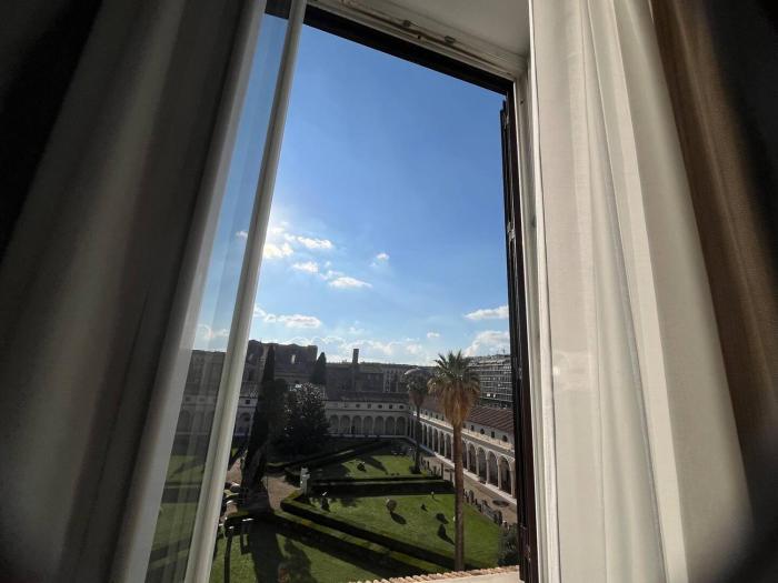 Camera x2 con splendida vista sulle Terme di Diocleziano e sul Chiostro di Michelangelo