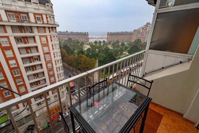 Check and Home - Buenos Aires - 5 Huéspedes Increíble Vista con Balcón frente a la Plaza Colón