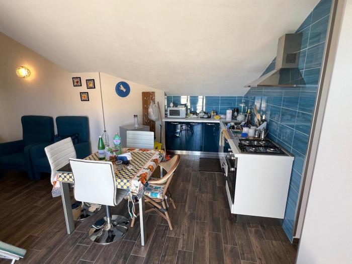 Fantastic, sea view apartment via Duchessa