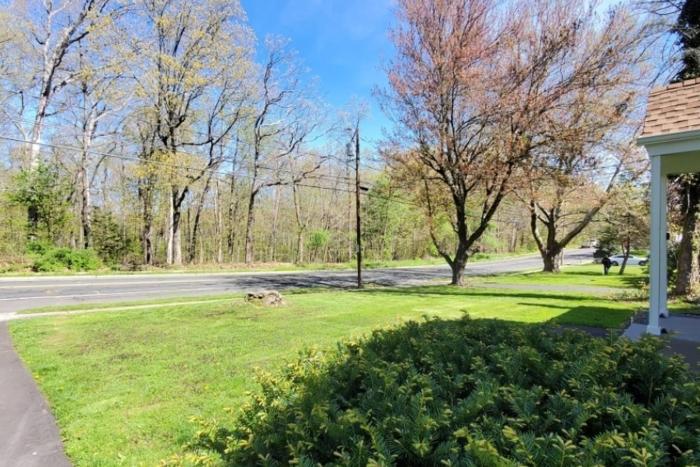 5•Star Fave CapeCodStyle Gem with Bedroom on Main