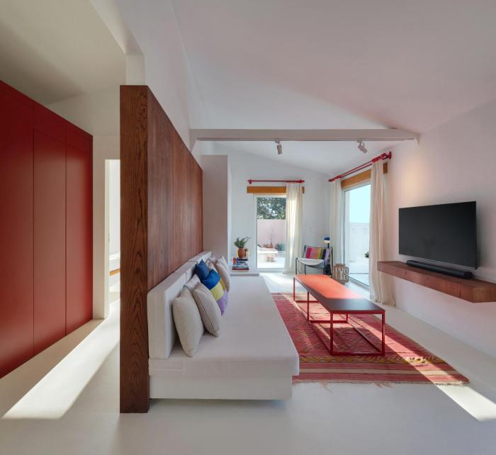 73 Yalikavak, Contemporary version of an old village house