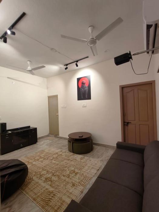 Cozy home with Private Theatre