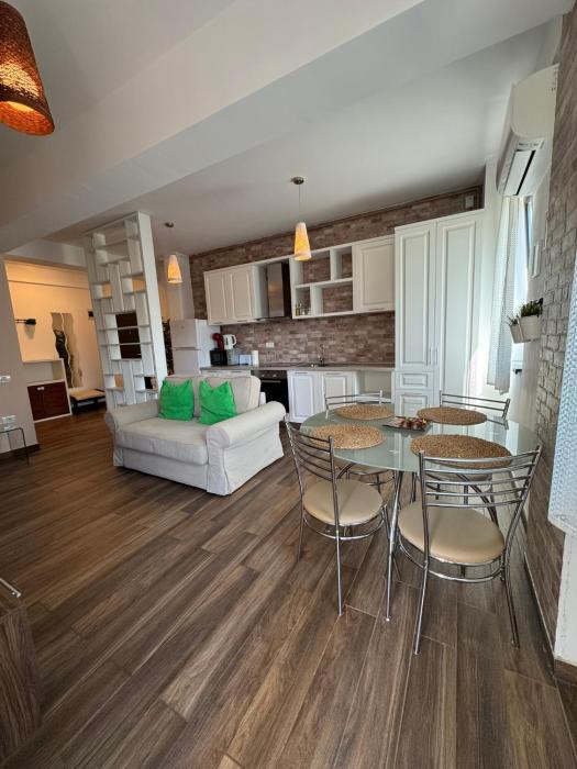 RoApart-Cozy Apartment 2 camere 1 minut de plaja cu parcare privata