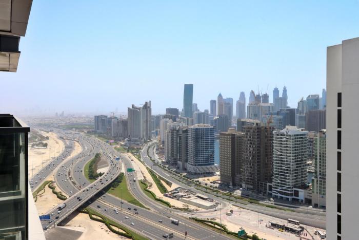 Chic 1BR in Nobles Tower City Views & Prime Location