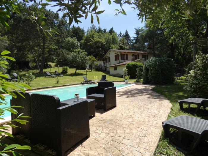 SCAPPO IN UMBRIA, La Casa nel bosco