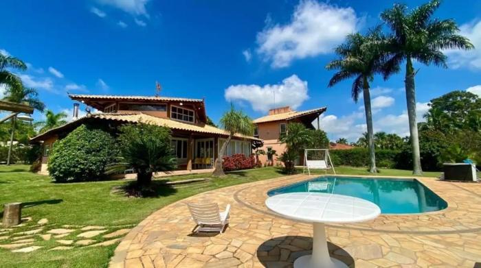 Chácara em condomínio fechado