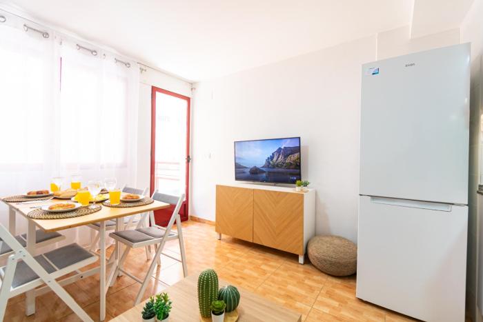 Águilas Centro Ciudad y Junto a la Playa La Colonia - By Aloha Palma