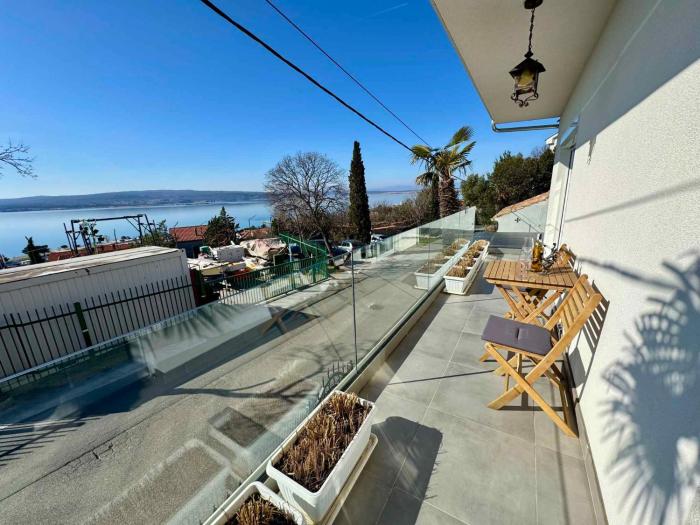 Apartments in Crikvenica 53742