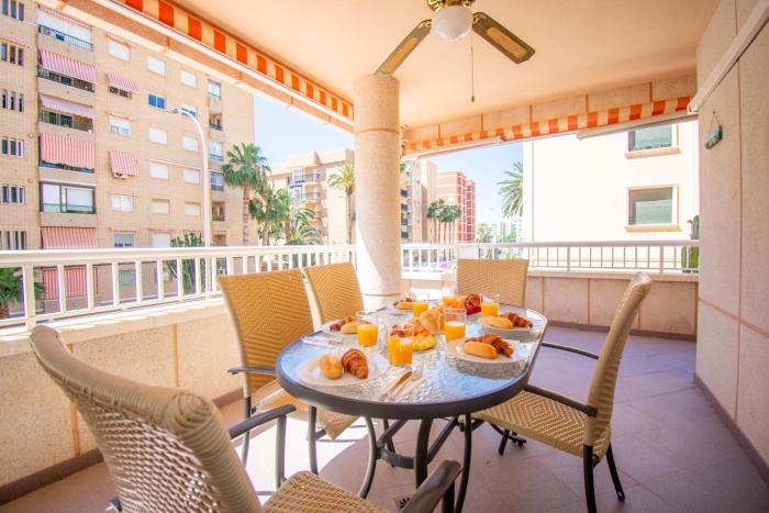 Playa de Poniente con Piscina y Parking By Aloha Palma