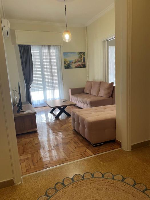 Spacious apartment near Panormou metro