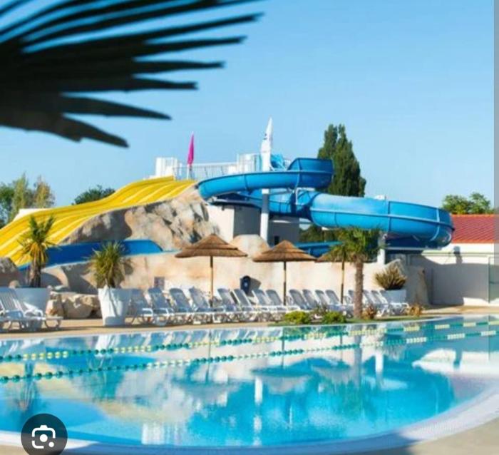 MobileHome Chaleureux Camping 4 étoiles Siblu Les Charmettes