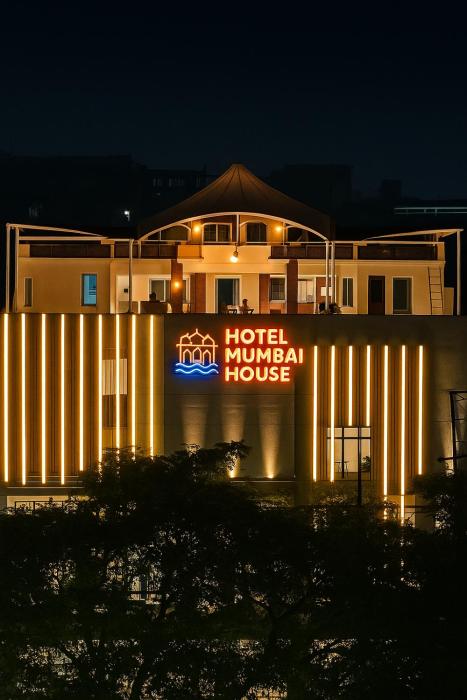 Hotel Mumbai House Vijay Nagar Nr Brilliant Convention Center