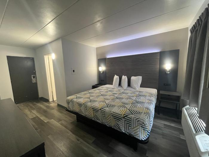 Motel 6 Chicago, IL - Halsted