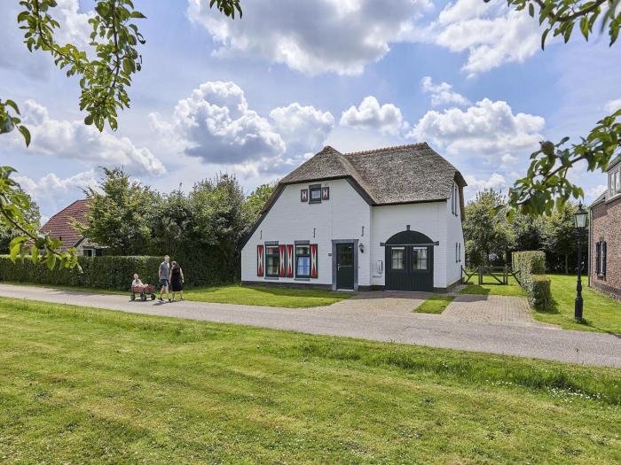 Farmhouse in Limburg near Maasplassen