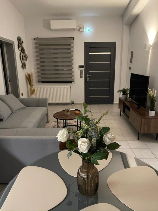 Trifhouse - Village and Sea escape