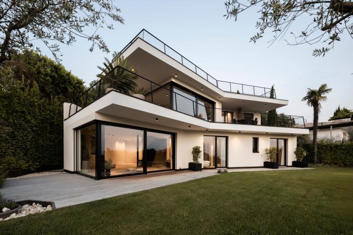 My Summer Lakeside Villa with Pool and Hot Tub