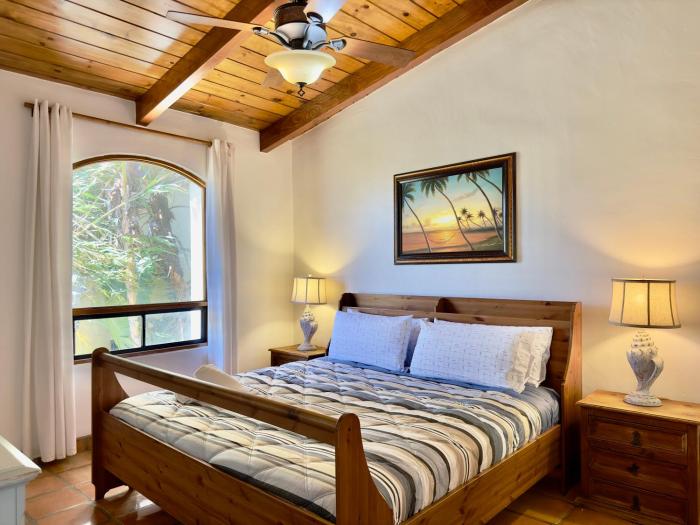 Puerto Nuevo Surf Casita Encanto 1BR with pool