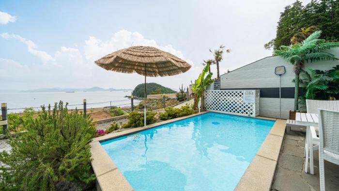 Namhae Sea N View Pool Villa Pension