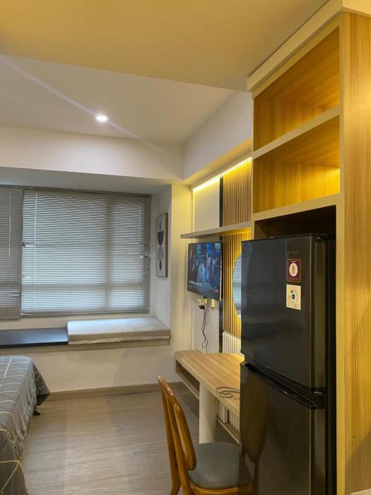 Room Transit Collins Boulevard