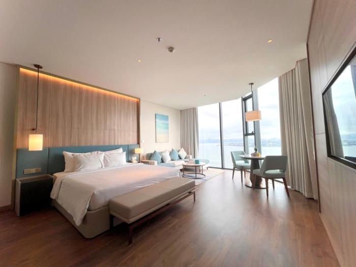 Alacarte Ha Long Bay By Azure