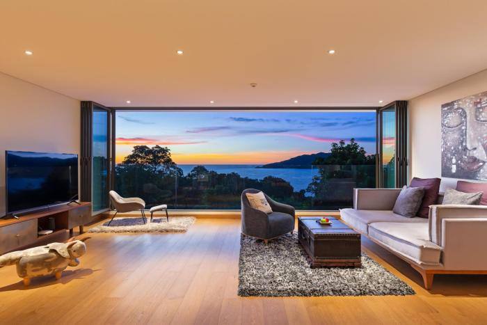 Ocean View 3BR Apartment with Rooftop Terrace, Sapphire Bay 8-19 Residence