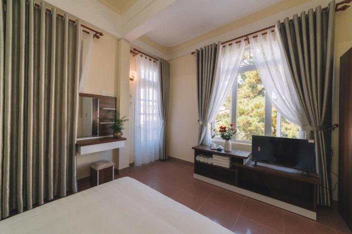 Khách Sạn Phát Lợi