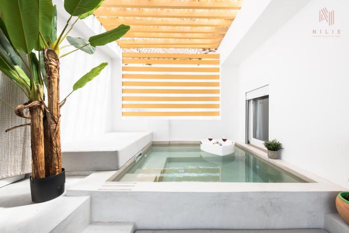 SkyHigh, Nilie Hospitality MGMT